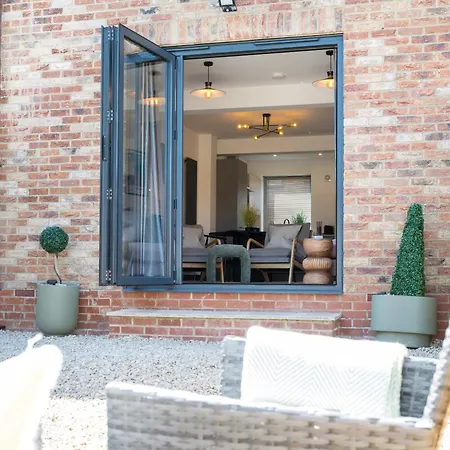 Eightysix Bondgate By Harrogate Serviced Ripon