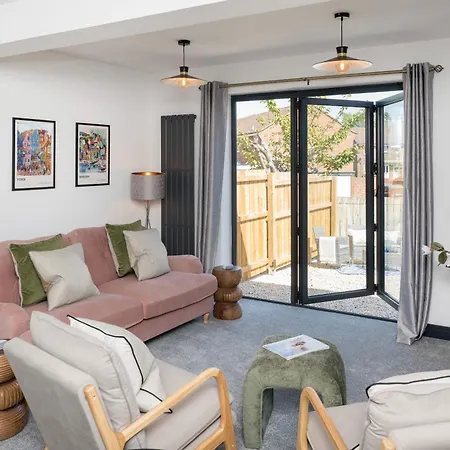 Eightysix Bondgate By Harrogate Serviced *